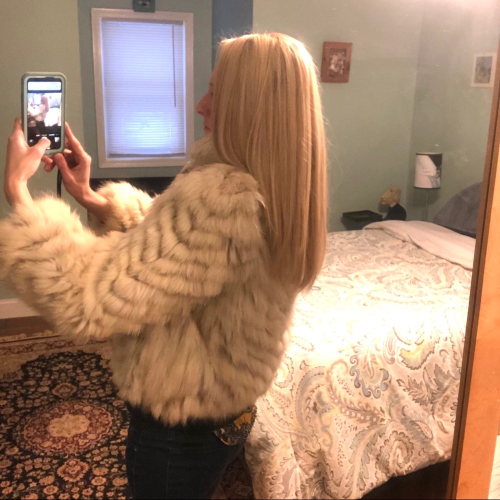 Saga Fox Vintage Fox Fur Coat Rare Chevron Size Sm - Picture 8 of 8